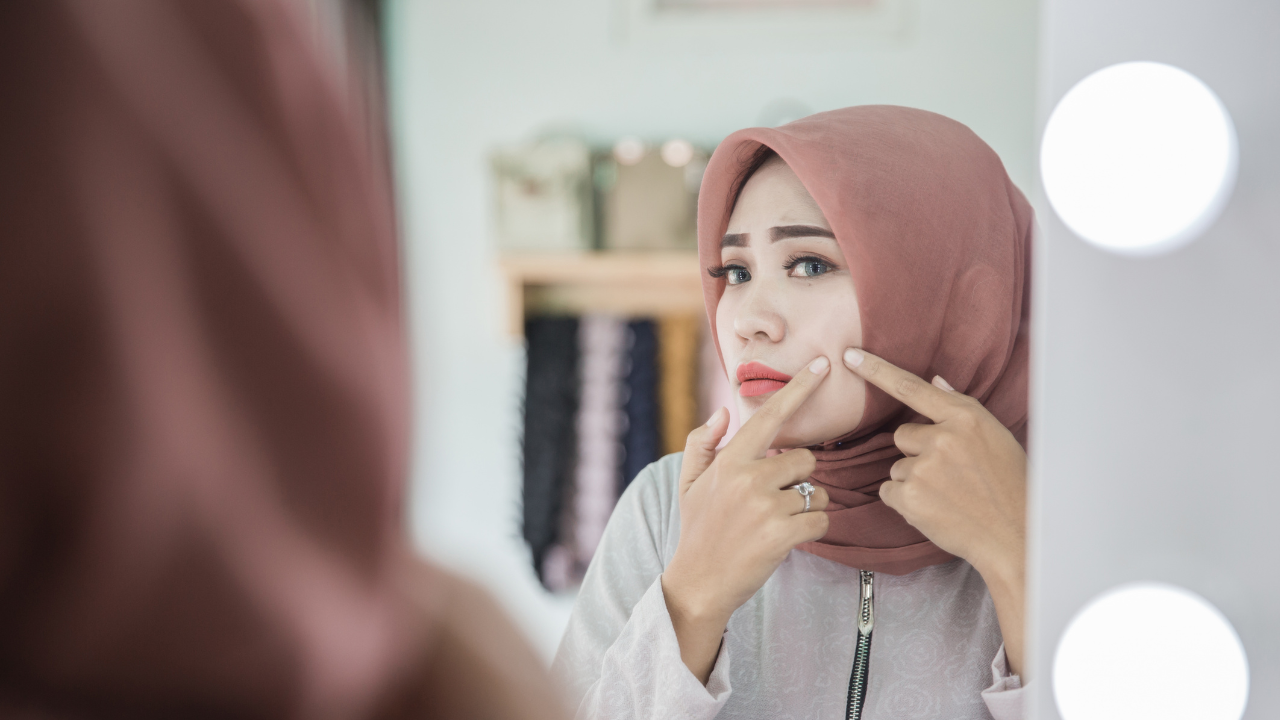 make up saat jerawat meradang