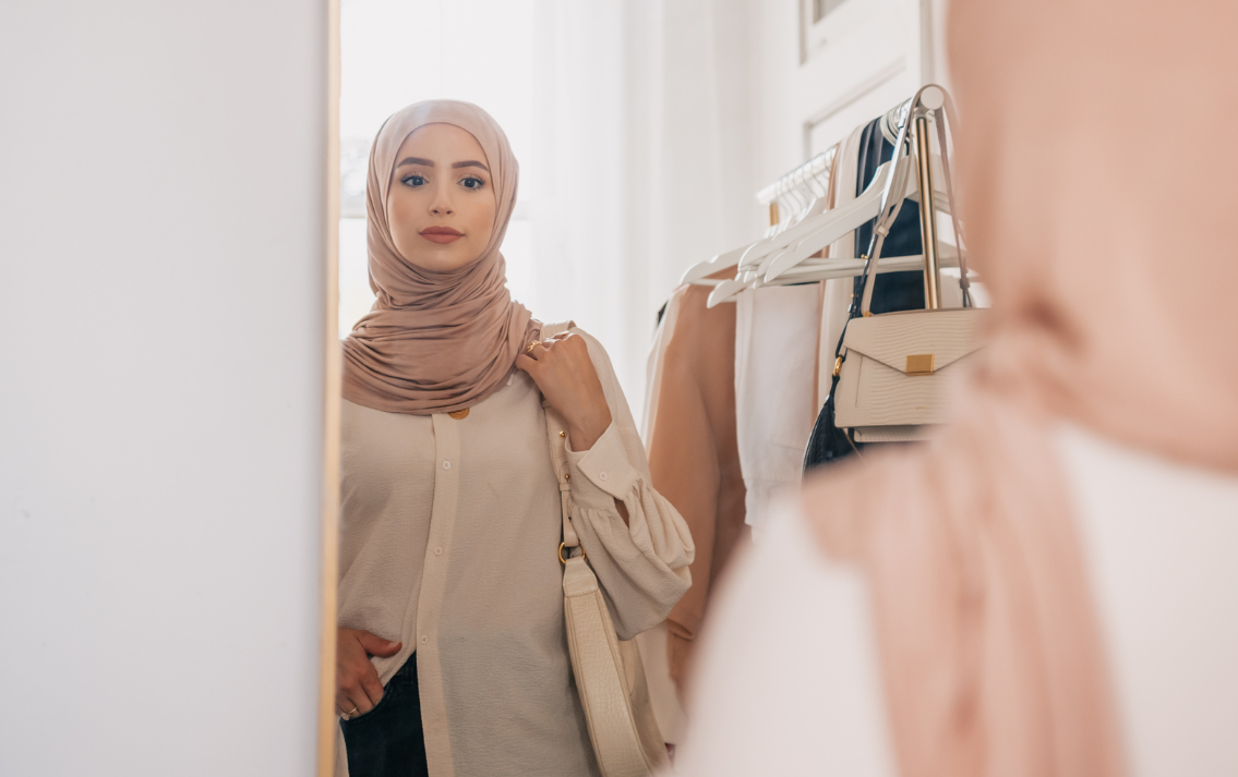 Warna kerudung yang sesuai skintone